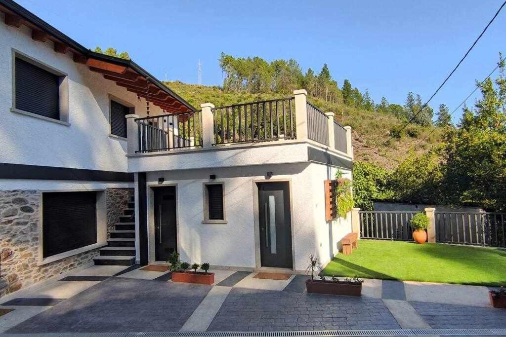 Precioso Apartamento De 1 Habitacion O Barco de Valdeorras Bagian luar foto